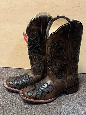 Laredo Women's Margo Leather Embroidered Wide Square Toe Western Boot - Brown